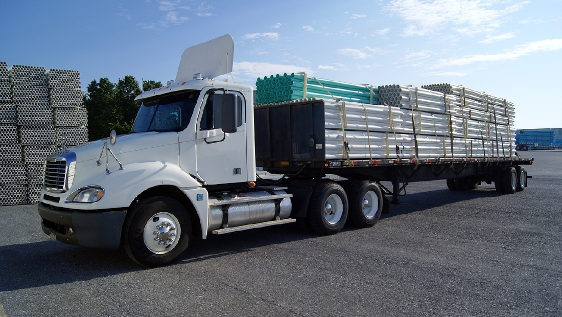 Benefits of Full Truckload Shipping for Your Business in Canada