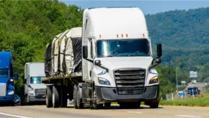 Flatbed vs Dry Van vs Reefer: Which Freight Type Should You Use?